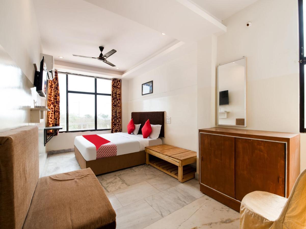 Oyo 69511 Hotel Sea E Pearl Visakhapatnam Extérieur photo